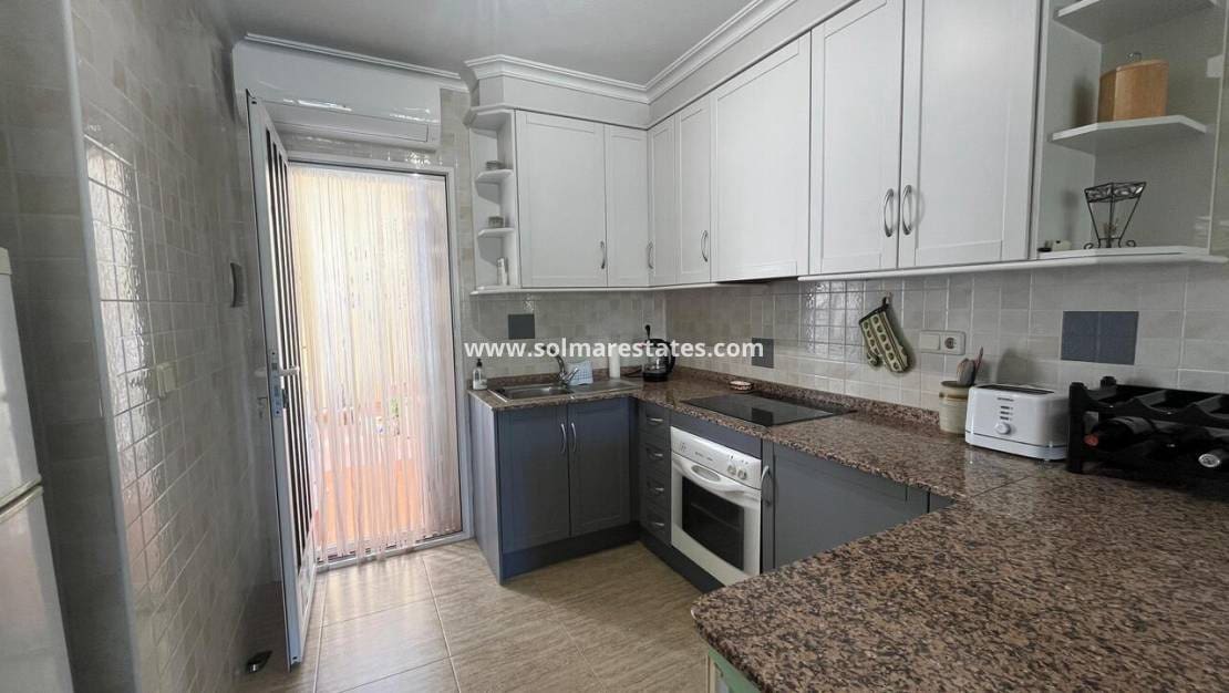 2 chambre Bungalow à vendre à Algorfa avec piscine - 150 000 € (Ref: 9363016)