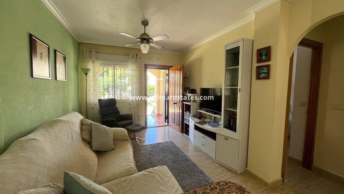 2 chambre Bungalow à vendre à Algorfa avec piscine - 150 000 € (Ref: 9363016)