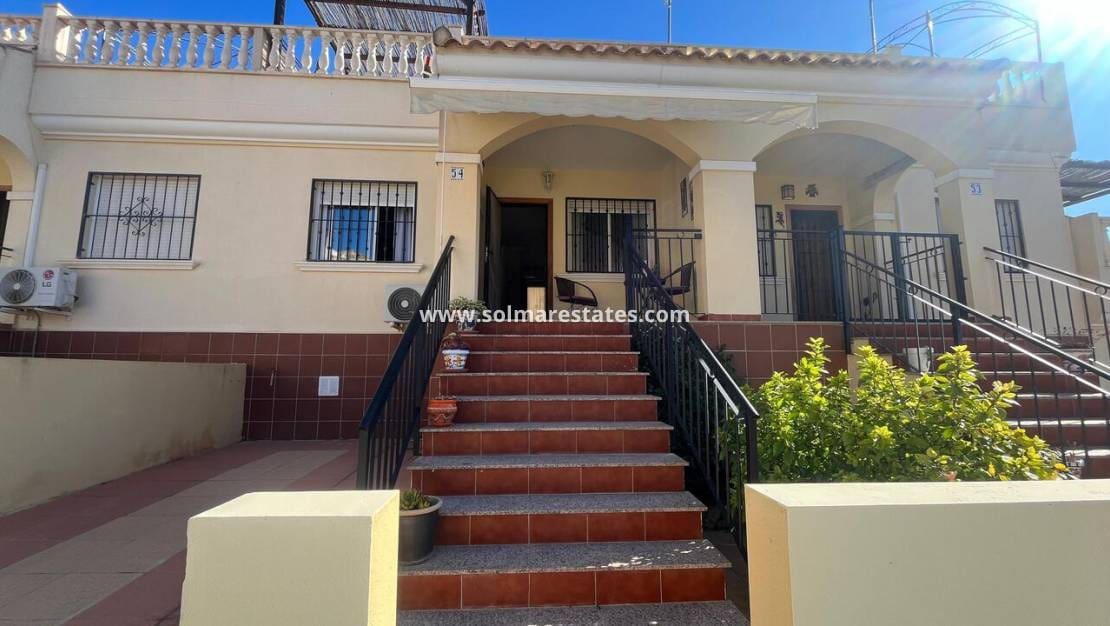 2 chambre Bungalow à vendre à Algorfa avec piscine - 150 000 € (Ref: 9363016)