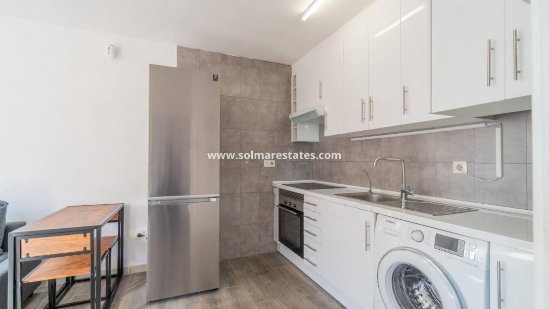 Apartamento de 1 habitación en Los Balcones en venta con piscina - 109.000 € (Ref: 9363017)