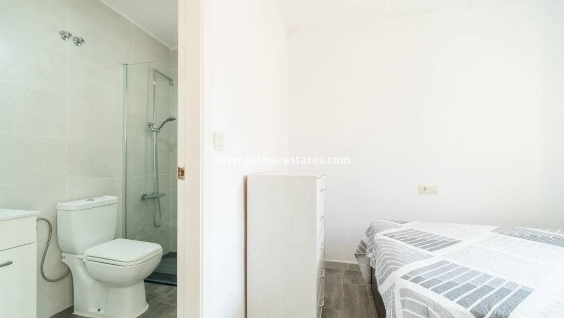 Apartamento de 1 habitación en Los Balcones en venta con piscina - 109.000 € (Ref: 9363017)