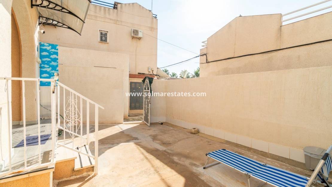 Apartamento de 1 habitación en Los Balcones en venta con piscina - 109.000 € (Ref: 9363017)