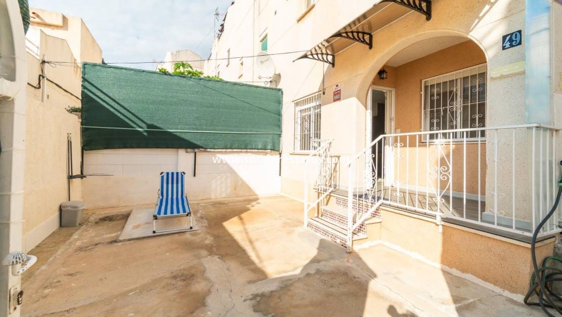 Apartamento de 1 habitación en Los Balcones en venta con piscina - 109.000 € (Ref: 9363017)