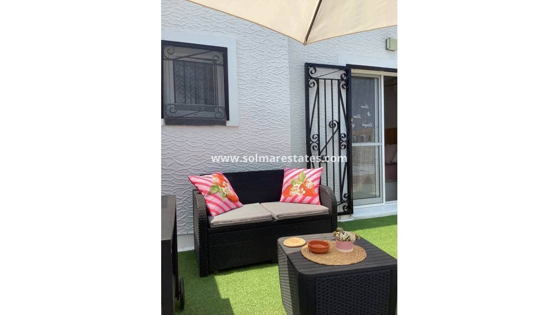 3 soverom Rekkehus til salgs i Los Altos med svømmebasseng - € 265 000 (Ref: 9363212)