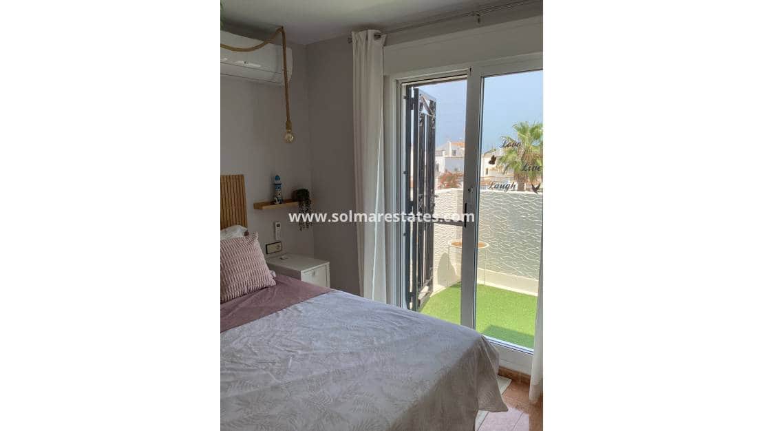 3 soverom Rekkehus til salgs i Los Altos med svømmebasseng - € 265 000 (Ref: 9363212)