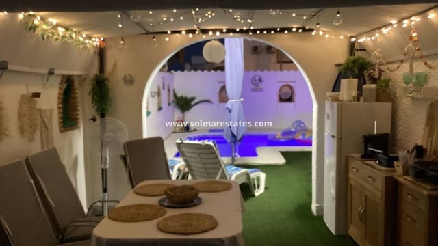 3 soverom Rekkehus til salgs i Los Altos med svømmebasseng - € 265 000 (Ref: 9363212)