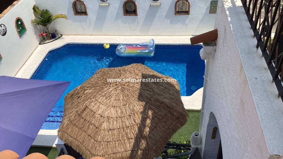 3 soverom Rekkehus til salgs i Los Altos med svømmebasseng - € 265 000 (Ref: 9363212)