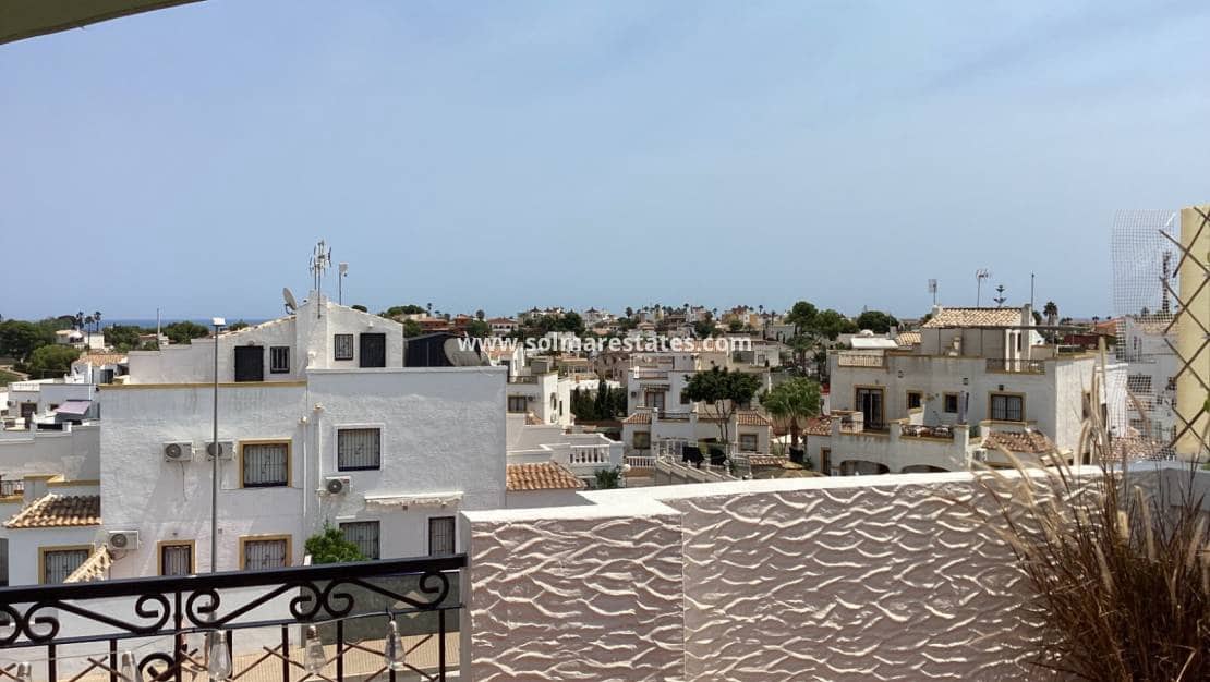 3 soverom Rekkehus til salgs i Los Altos med svømmebasseng - € 265 000 (Ref: 9363212)