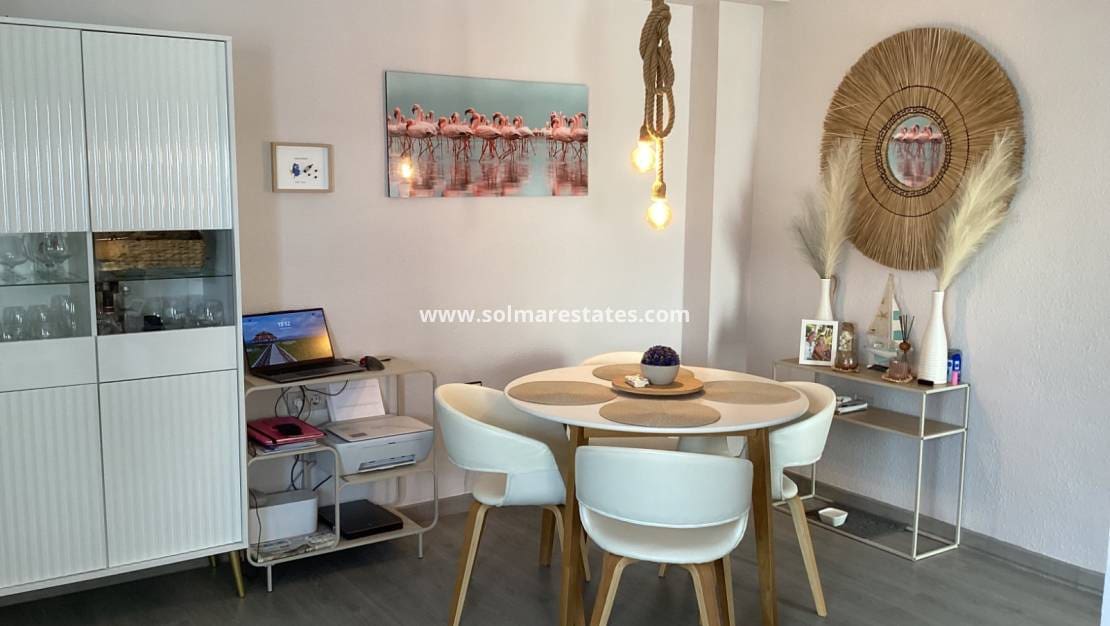 3 soverom Rekkehus til salgs i Los Altos med svømmebasseng - € 265 000 (Ref: 9363212)