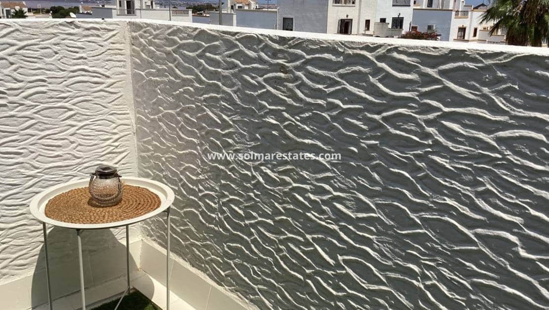 3 soverom Rekkehus til salgs i Los Altos med svømmebasseng - € 265 000 (Ref: 9363212)