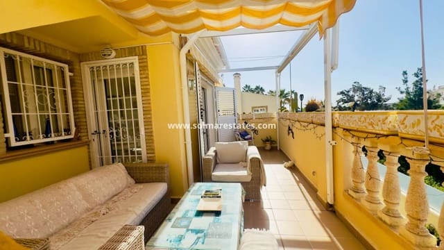 3 makuuhuone Huvila myytävänä paikassa Playa Flamenca, Orihuela mukana uima-altaan - 372 000 € (Ref: 9369117)