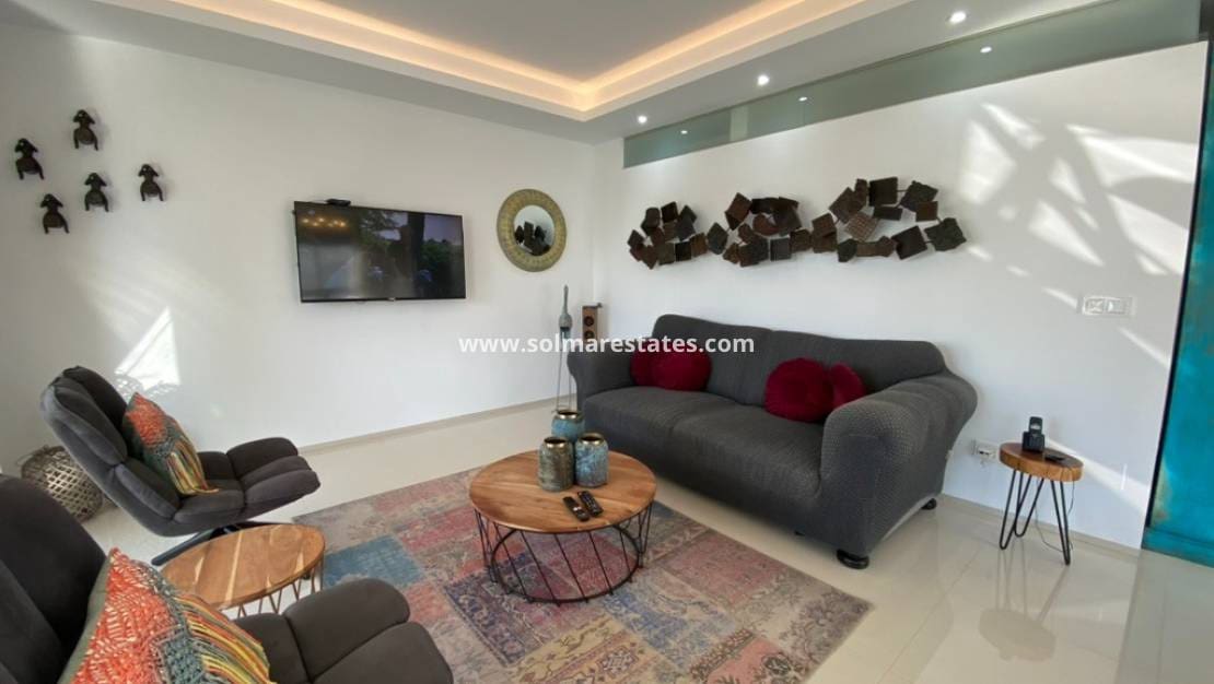 2 Zimmer Apartment zu verkaufen in Ciudad Quesada mit Pool - 299.900 € (Ref: 9369371)