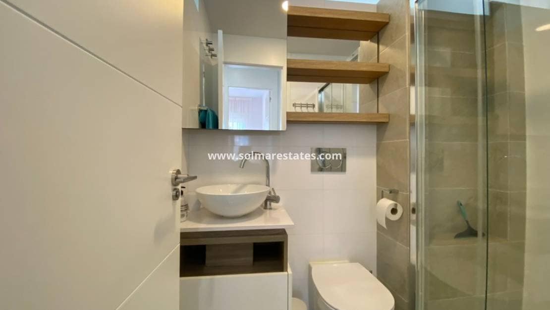 2 Zimmer Apartment zu verkaufen in Ciudad Quesada mit Pool - 299.900 € (Ref: 9369371)