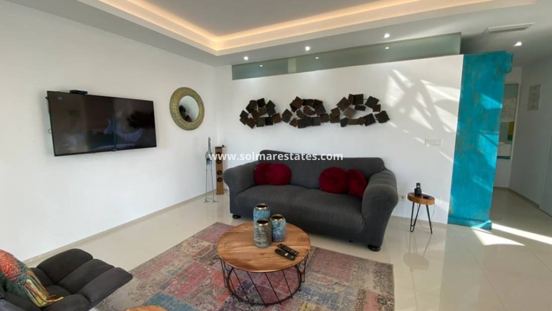 2 Zimmer Apartment zu verkaufen in Ciudad Quesada mit Pool - 299.900 € (Ref: 9369371)