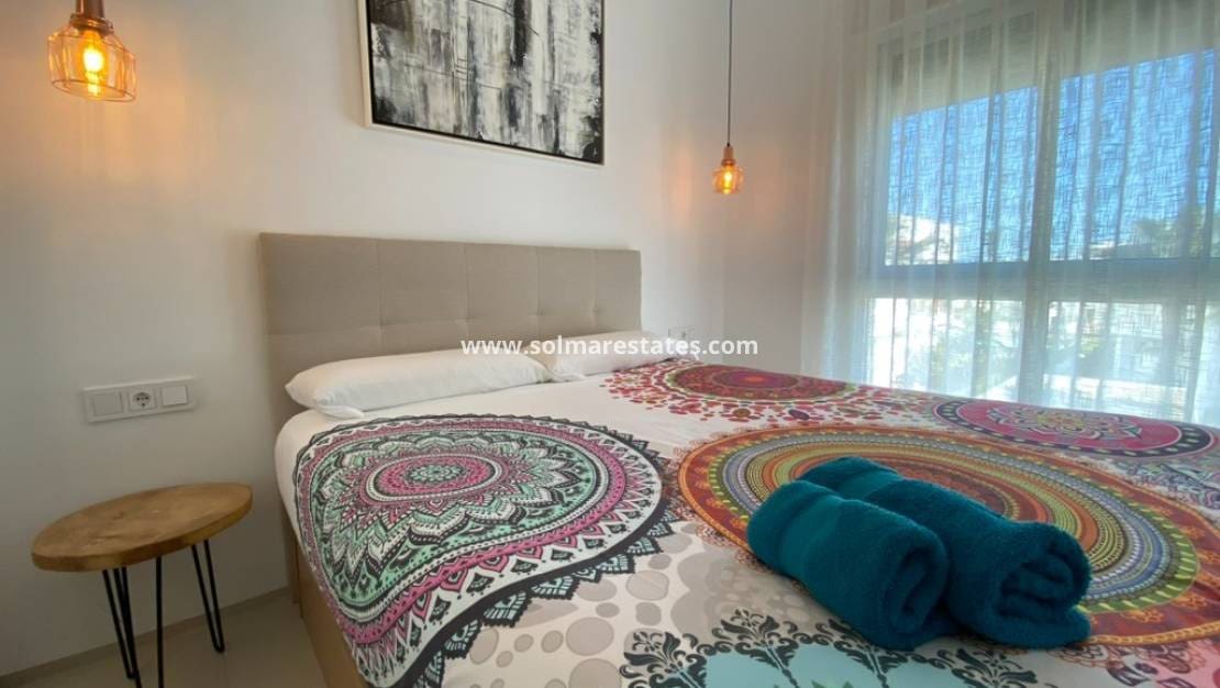 2 Zimmer Apartment zu verkaufen in Ciudad Quesada mit Pool - 299.900 € (Ref: 9369371)