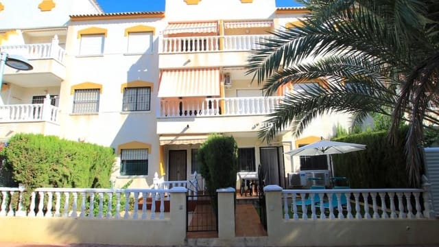 2 slaapkamer Appartement te koop in Punta Prima, Torrevieja met zwembad - € 169.500 (Ref: 9369373)