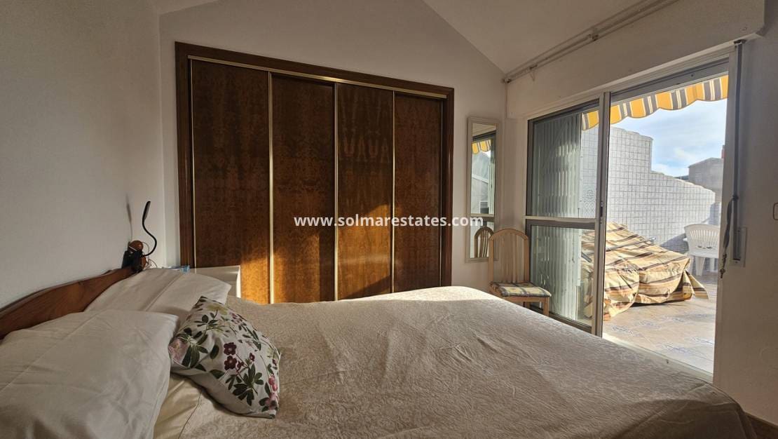 3 soveværelse Bungalow til salg i La Zenia med swimmingpool - € 349.950 (Ref: 9371179)