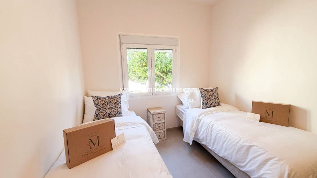 2 slaapkamer Villa te koop in Playa Flamenca met zwembad - € 379.000 (Ref: 9372266)