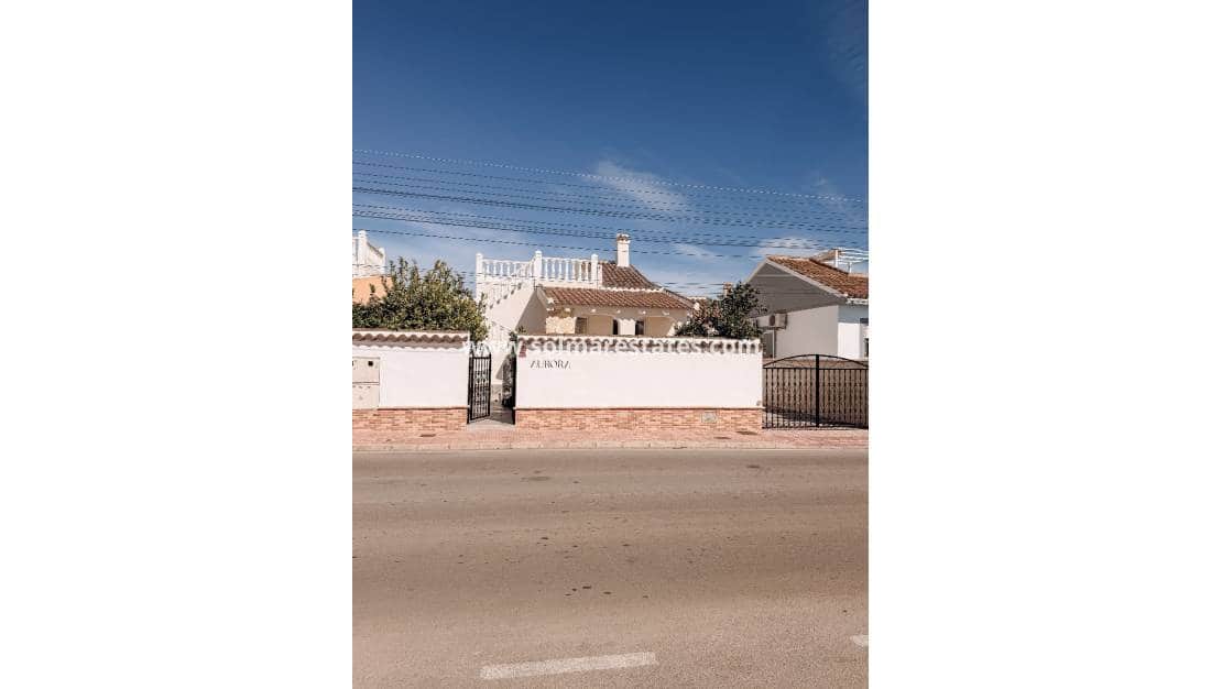 2 slaapkamer Villa te koop in Playa Flamenca met zwembad - € 379.000 (Ref: 9372266)