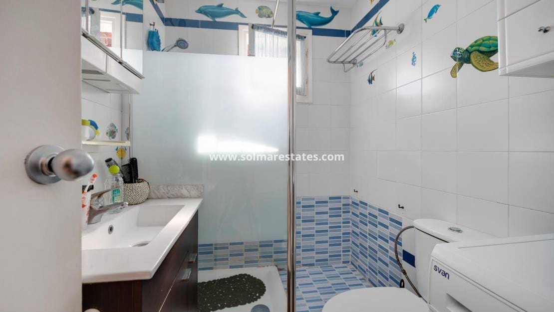 2 sypialnia Dom blizniak na sprzedaż w La Florida z basenem - 189 969 € (Ref: 9373837)