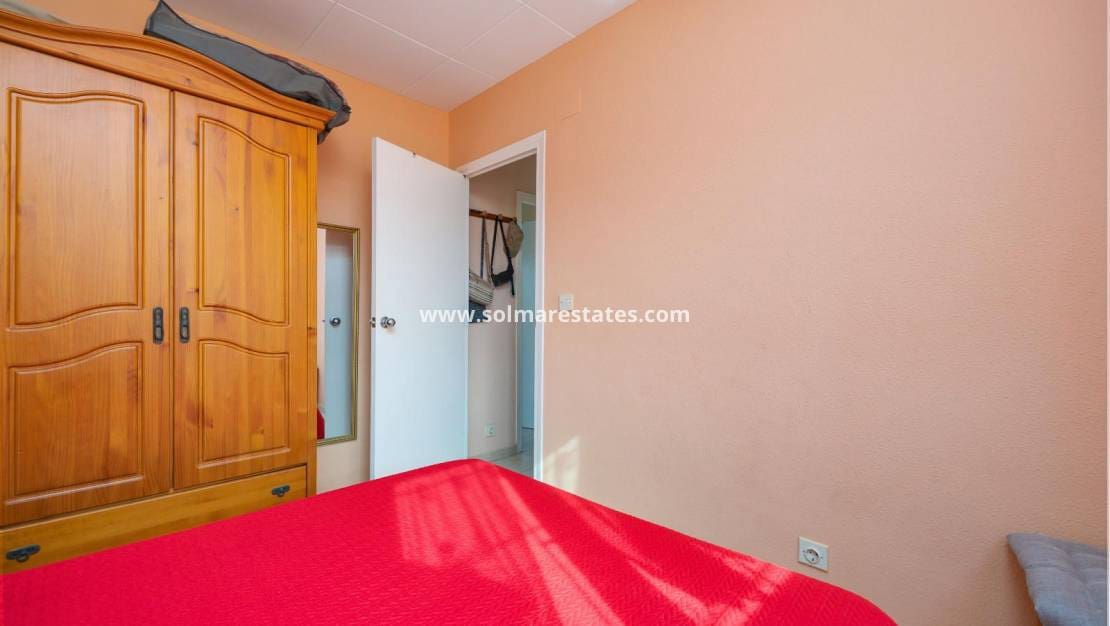 2 sypialnia Dom blizniak na sprzedaż w La Florida z basenem - 189 969 € (Ref: 9373837)