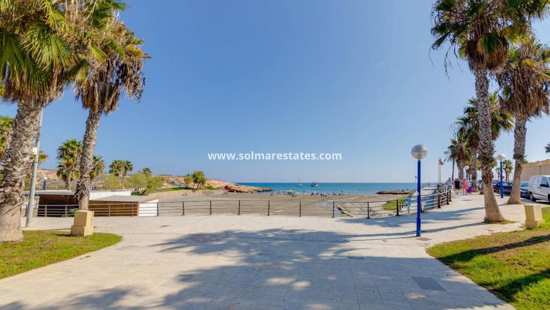 2 sypialnia Dom blizniak na sprzedaż w La Florida z basenem - 189 969 € (Ref: 9373837)