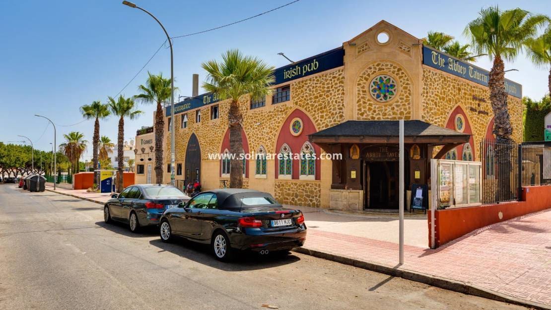 2 sypialnia Dom blizniak na sprzedaż w La Florida z basenem - 189 969 € (Ref: 9373837)