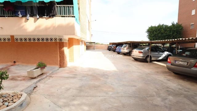 2 chambre Appartement à vendre à Punta Prima, Torrevieja avec piscine - 144 000 € (Ref: 9376419)