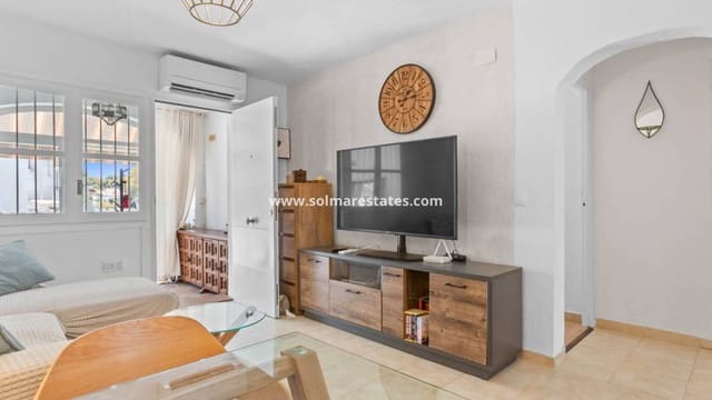 Apartamento de 2 habitaciones en Los Balcones en venta con piscina - 149.000 € (Ref: 9379927)