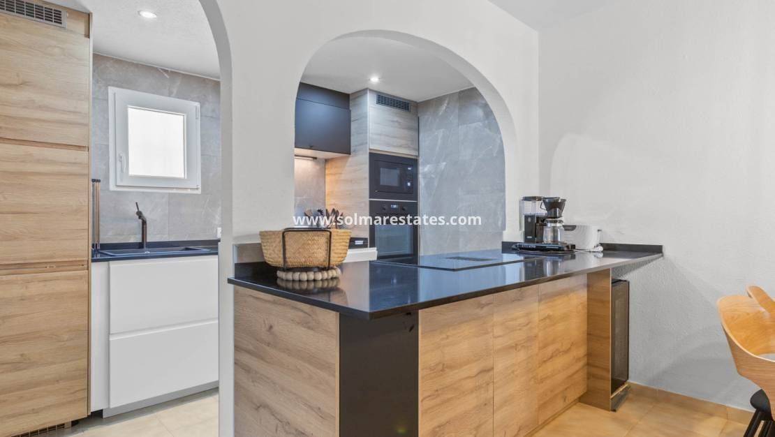 Apartamento de 2 habitaciones en Los Balcones en venta con piscina - 149.000 € (Ref: 9379927)