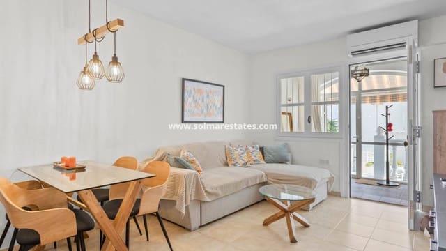 Apartamento de 2 habitaciones en Los Balcones en venta con piscina - 149.000 € (Ref: 9379927)