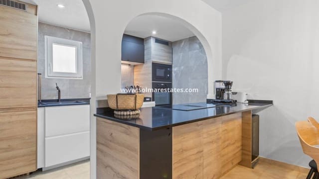 Apartamento de 2 habitaciones en Los Balcones en venta con piscina - 149.000 € (Ref: 9379927)