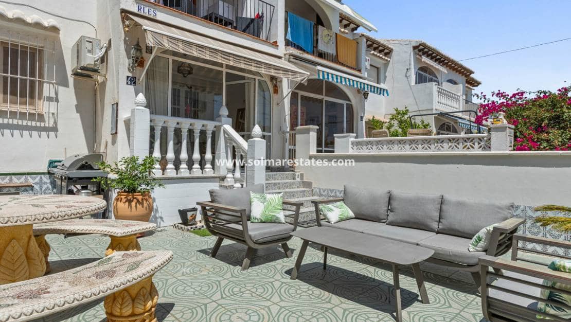 Apartamento de 2 habitaciones en Los Balcones en venta con piscina - 149.000 € (Ref: 9379927)