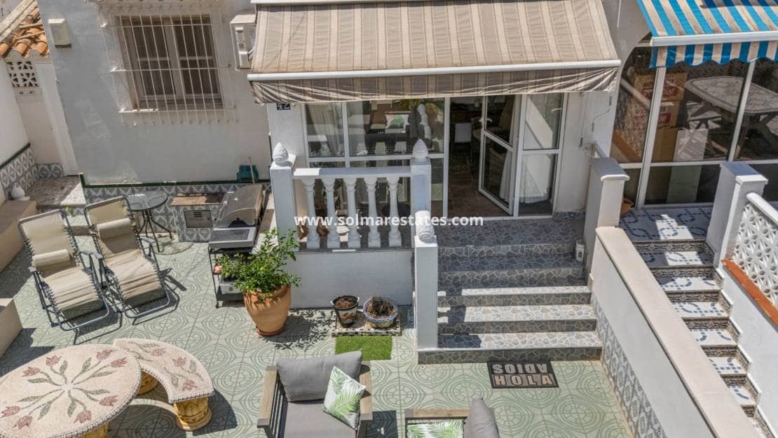 Apartamento de 2 habitaciones en Los Balcones en venta con piscina - 149.000 € (Ref: 9379927)