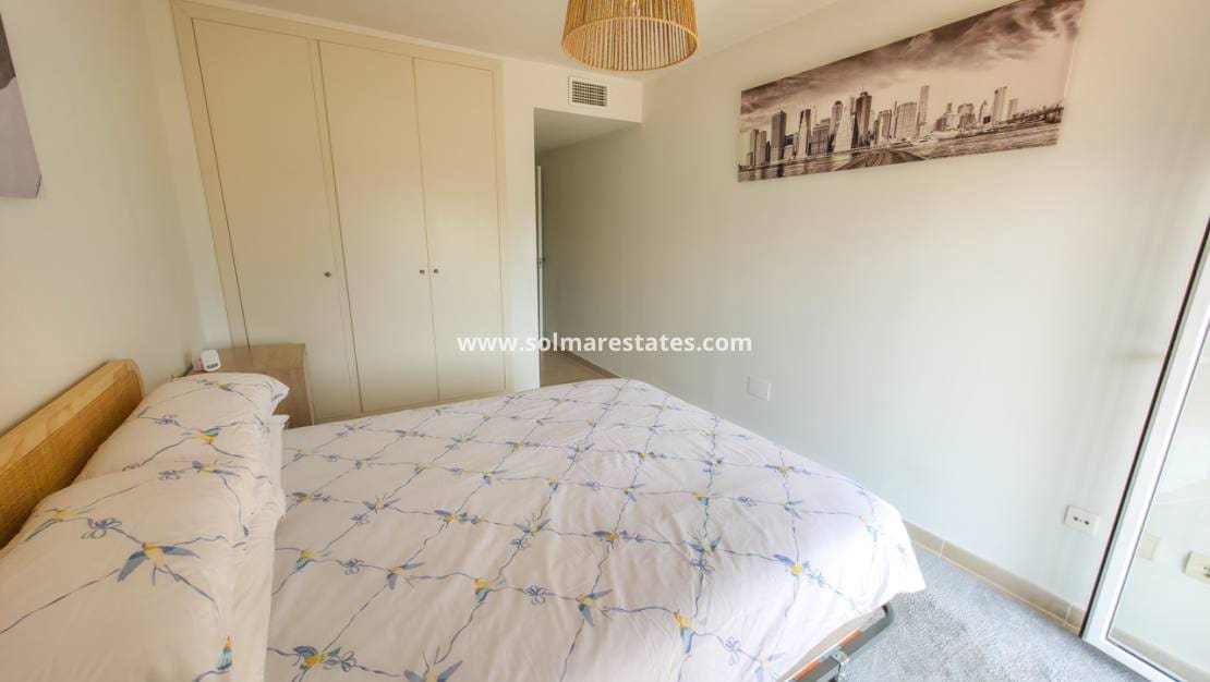 2 Zimmer Apartment zu verkaufen in Villamartin mit Pool - 199.999 € (Ref: 9379928)