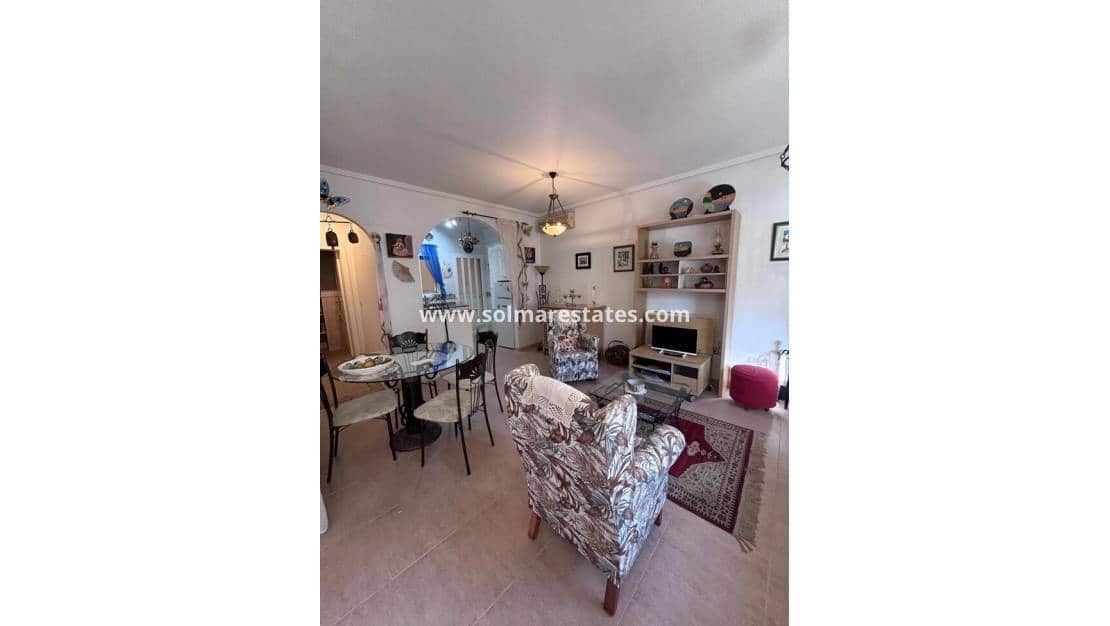 2 Zimmer Haus zu verkaufen in Villamartin mit Pool - 164.950 € (Ref: 9379929)