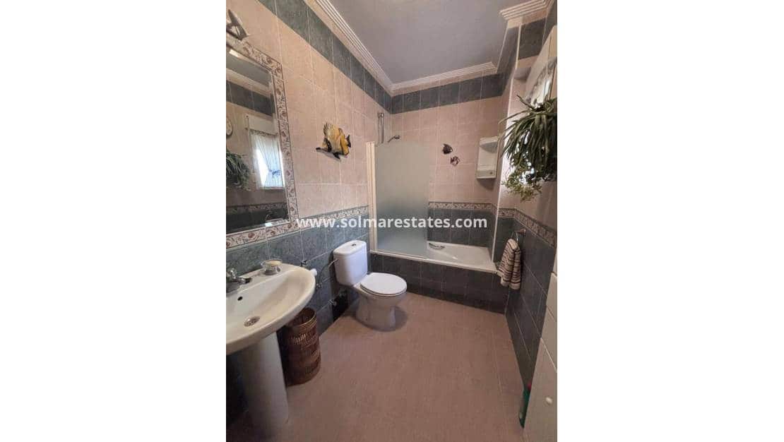 2 Zimmer Haus zu verkaufen in Villamartin mit Pool - 164.950 € (Ref: 9379929)