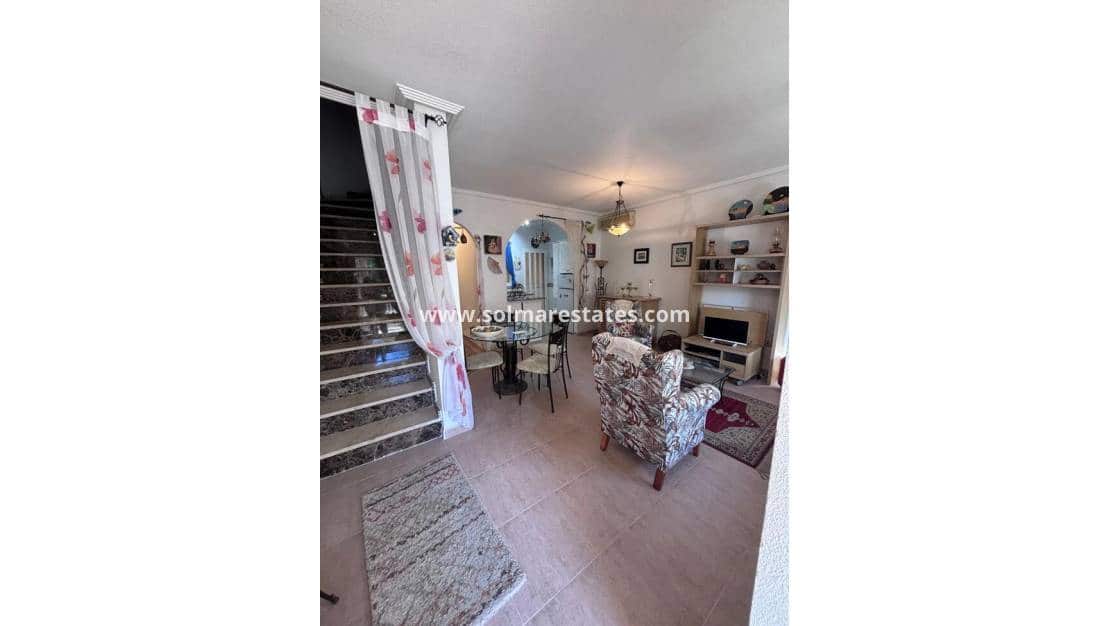 2 Zimmer Haus zu verkaufen in Villamartin mit Pool - 164.950 € (Ref: 9379929)