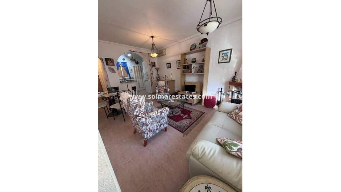 2 Zimmer Haus zu verkaufen in Villamartin mit Pool - 164.950 € (Ref: 9379929)