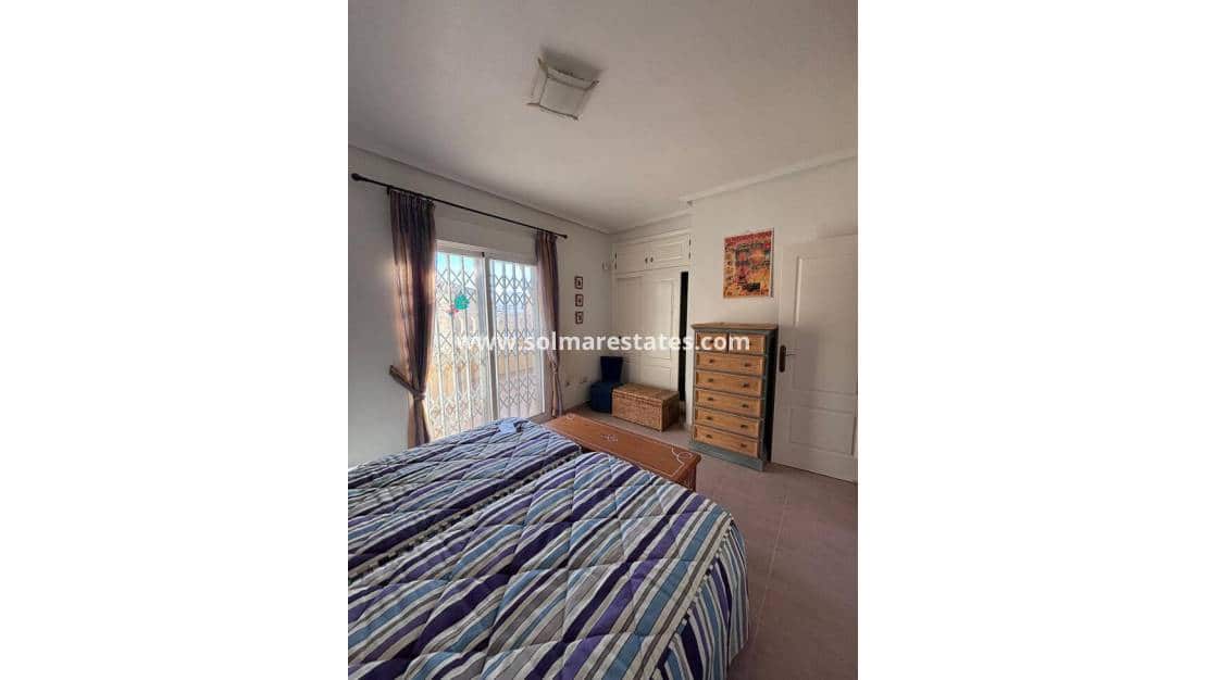 2 Zimmer Haus zu verkaufen in Villamartin mit Pool - 164.950 € (Ref: 9379929)