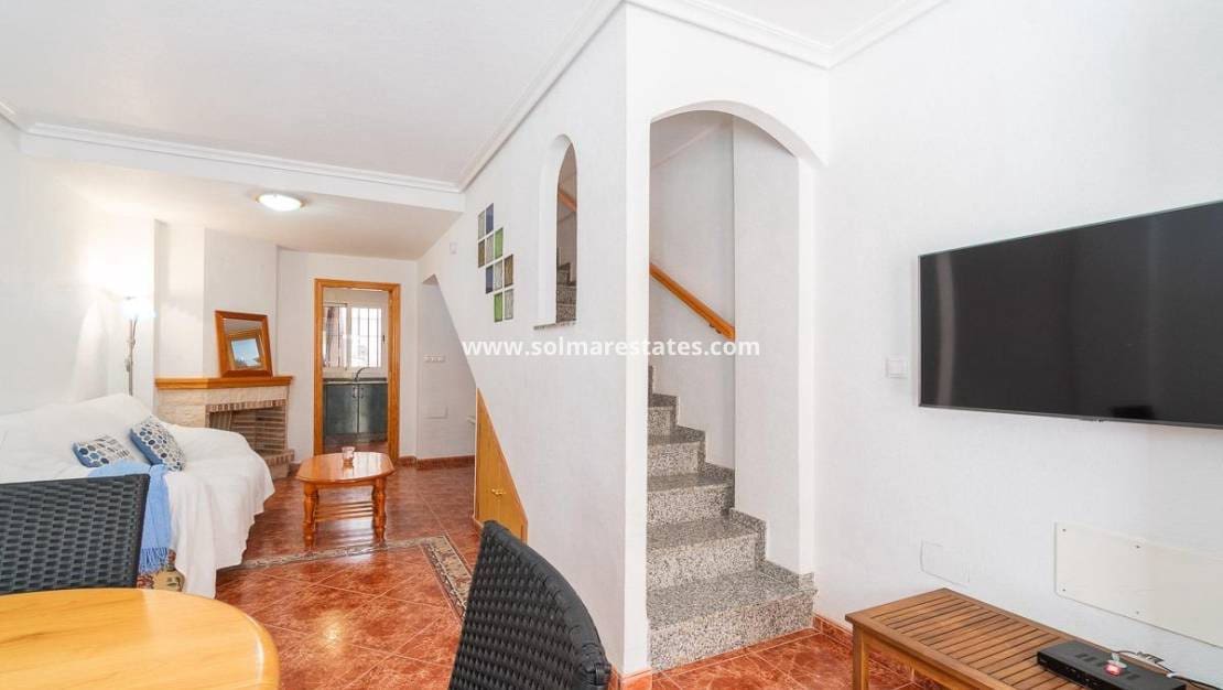 3 chambre Maison de Ville à vendre à Playa Flamenca avec piscine - 169 000 € (Ref: 9379930)