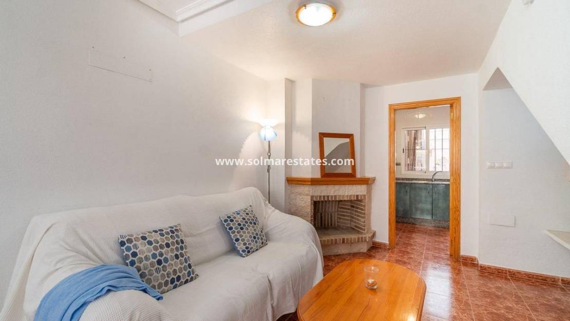 3 chambre Maison de Ville à vendre à Playa Flamenca avec piscine - 169 000 € (Ref: 9379930)