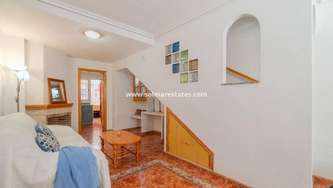 3 chambre Maison de Ville à vendre à Playa Flamenca avec piscine - 169 000 € (Ref: 9379930)