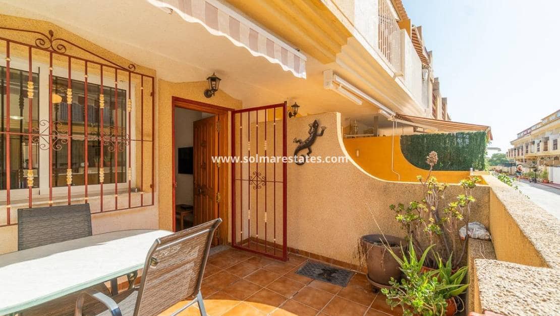 3 chambre Maison de Ville à vendre à Playa Flamenca avec piscine - 169 000 € (Ref: 9379930)