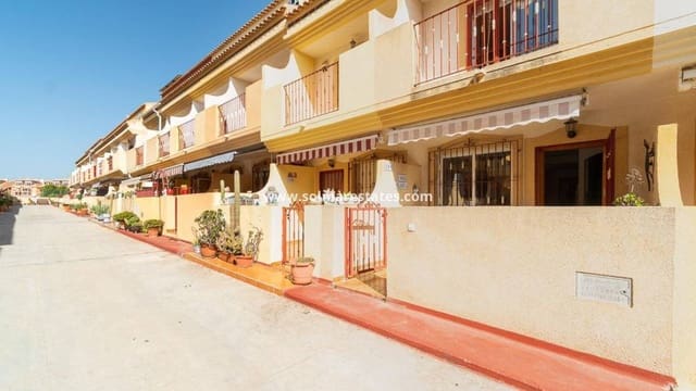 3 quarto Casa em Banda para venda em Playa Flamenca, Orihuela com piscina - 169 000 € (Ref: 9379930)