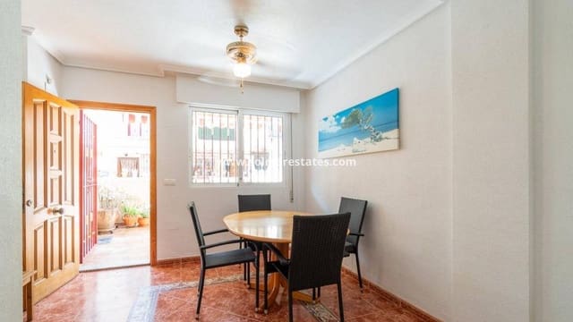 3 quarto Casa em Banda para venda em Playa Flamenca, Orihuela com piscina - 169 000 € (Ref: 9379930)