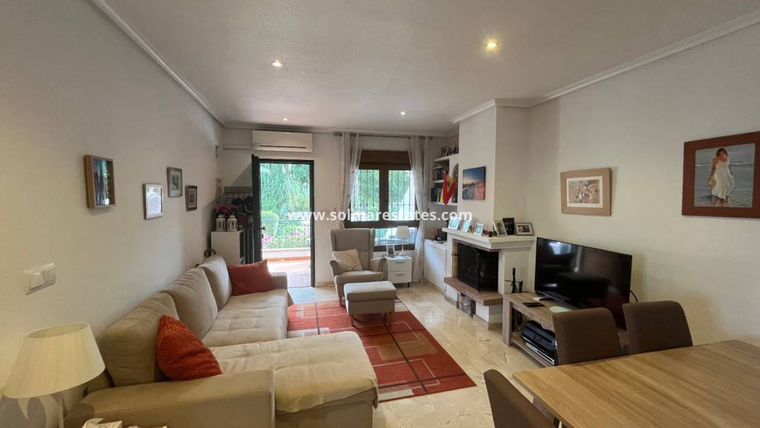 2 slaapkamer Appartement te koop in Villamartin met zwembad - € 199.995 (Ref: 9386550)