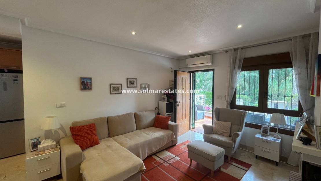 2 slaapkamer Appartement te koop in Villamartin met zwembad - € 199.995 (Ref: 9386550)