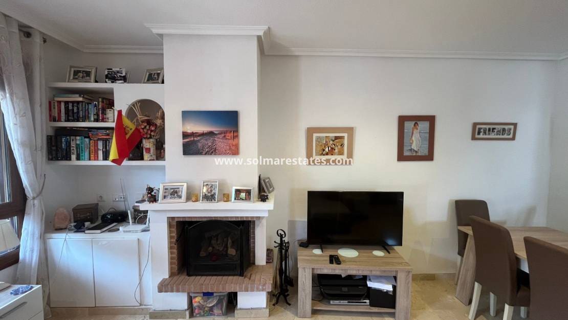 2 slaapkamer Appartement te koop in Villamartin met zwembad - € 199.995 (Ref: 9386550)