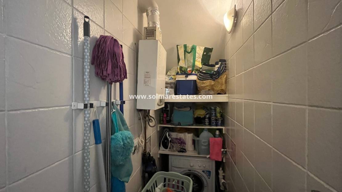 2 slaapkamer Appartement te koop in Villamartin met zwembad - € 199.995 (Ref: 9386550)